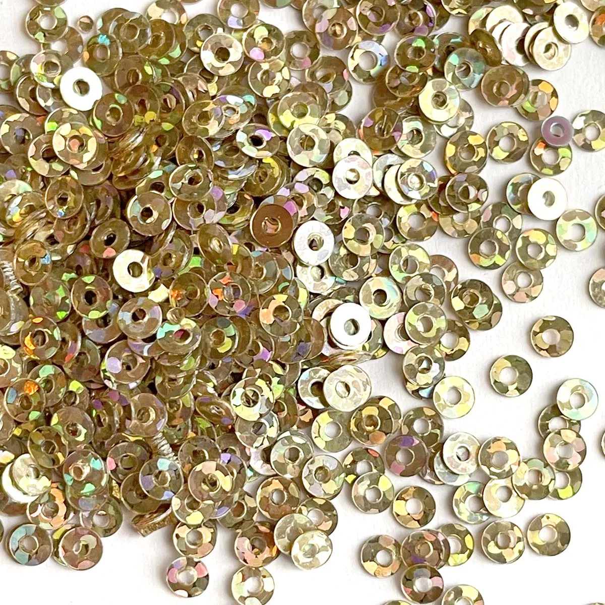 Sequins - Flat - Circle - 3mm - Pale Gold with Multi Lights (S256)